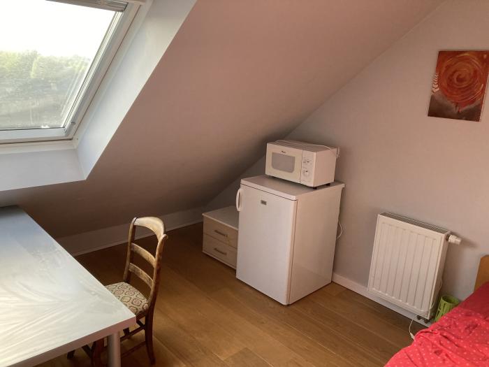 vue lit frigo bureau