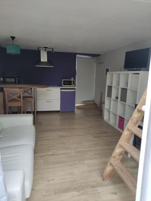 Studio 25 m² in Louvain-La-Neuve Court-St.-Étienne