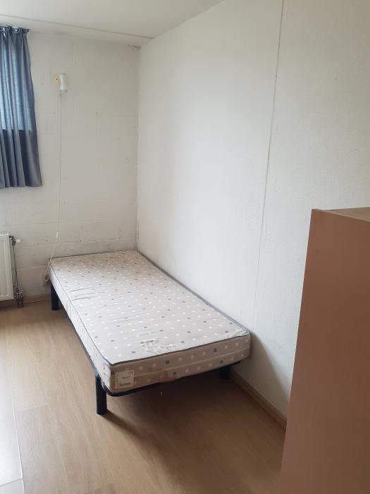 合租房 10 m² 在 Louvain-La-Neuve Centre