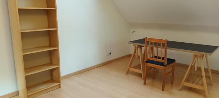 Studio 1er étage - coin bureau