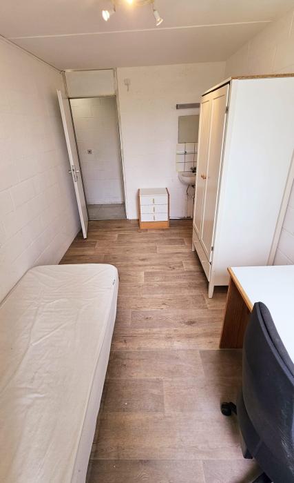 Chambre 208