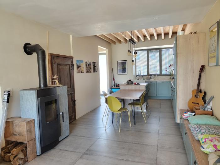 "Salle à manger" et cuisine