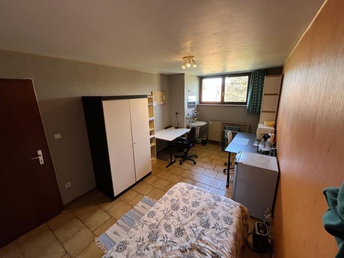 Room in owner's house 16 m² in Louvain-La-Neuve Ottignies