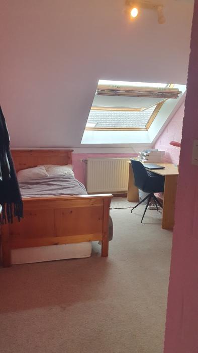 Chambre 204 - Lit