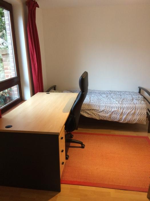 Room in owner's house 12 m² in Louvain-La-Neuve Les Bruyères