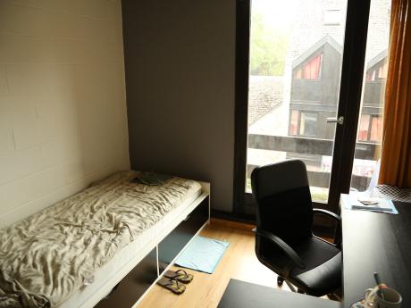 合租房 11 m² 在 Louvain-La-Neuve Centre