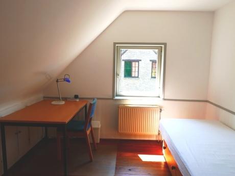 Room in owner's house 12 m² in Louvain-La-Neuve Ottignies